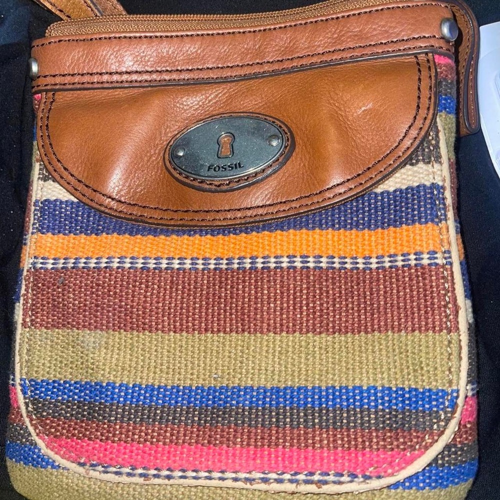 Fossil crossbody bag with horizontal stripes in multiple colors #crossbody